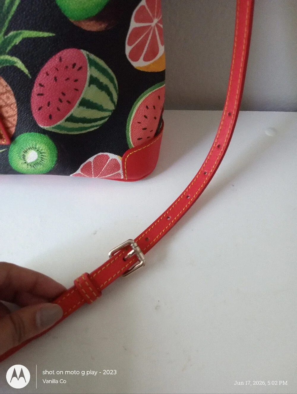 Dooney & Bourke Ambrosia Messenger Crossbody Bag Size Medium - Picture 10 of 16